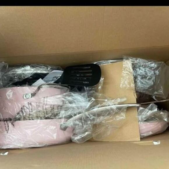 Blue Diamond Healthy Ceramic and Dishwasher Safe 12-Piece Pots and Pans - Picture 10 of 13